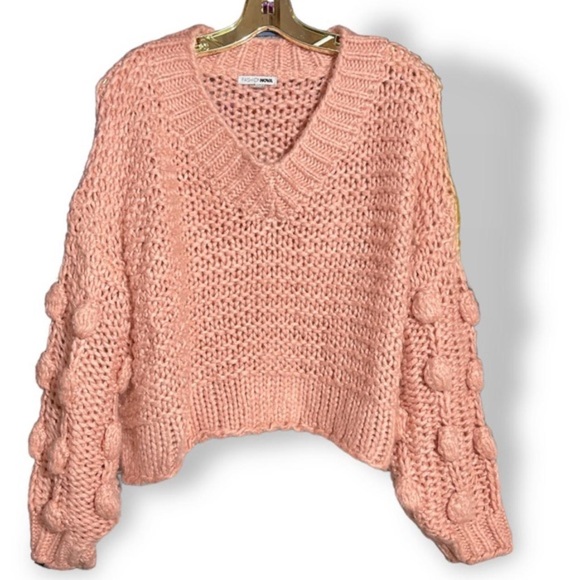 Fashion Nova Sweaters - EUC Oversized Pink Fashion Nova Bubble Crocheted Sweater